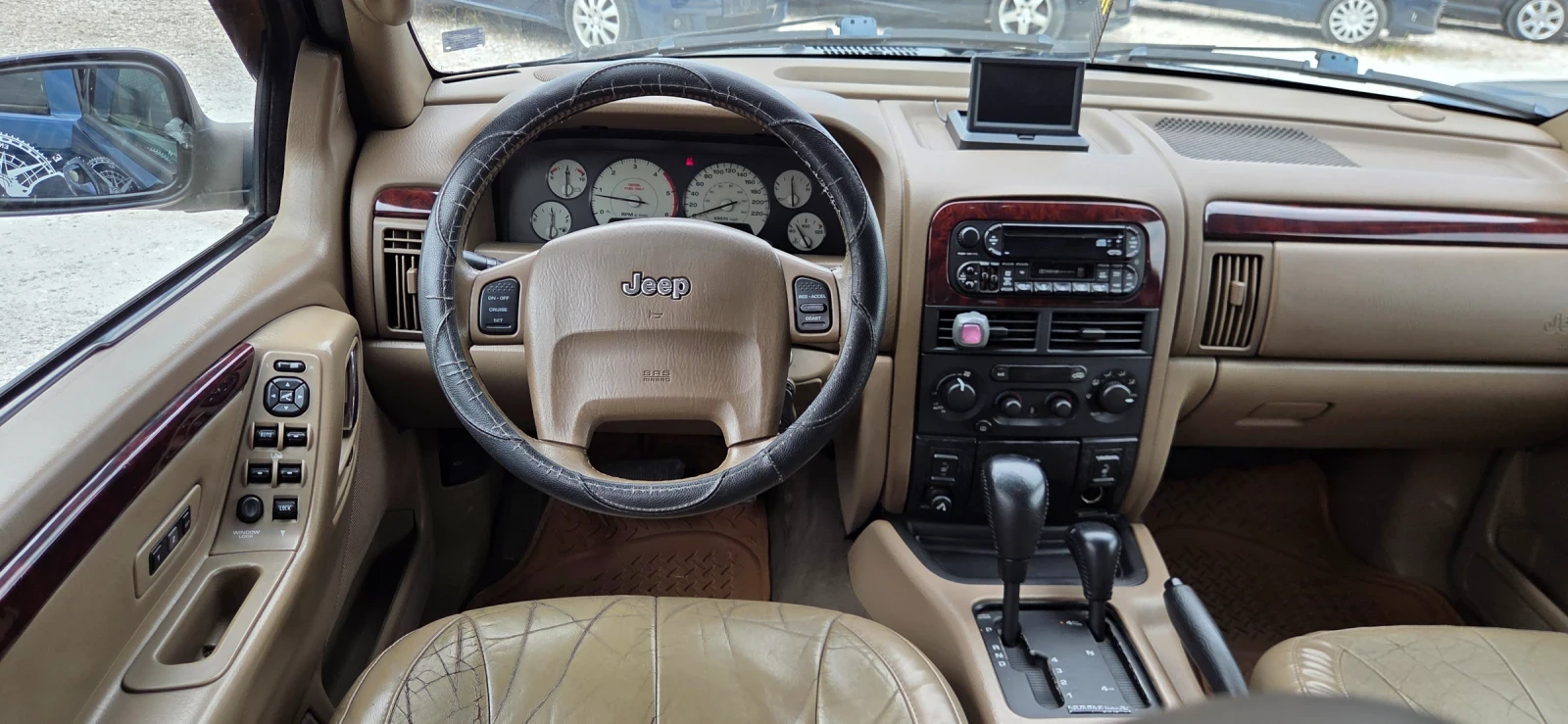 Jeep Grand cherokee, снимка 15 - Автомобили и джипове - 56040541