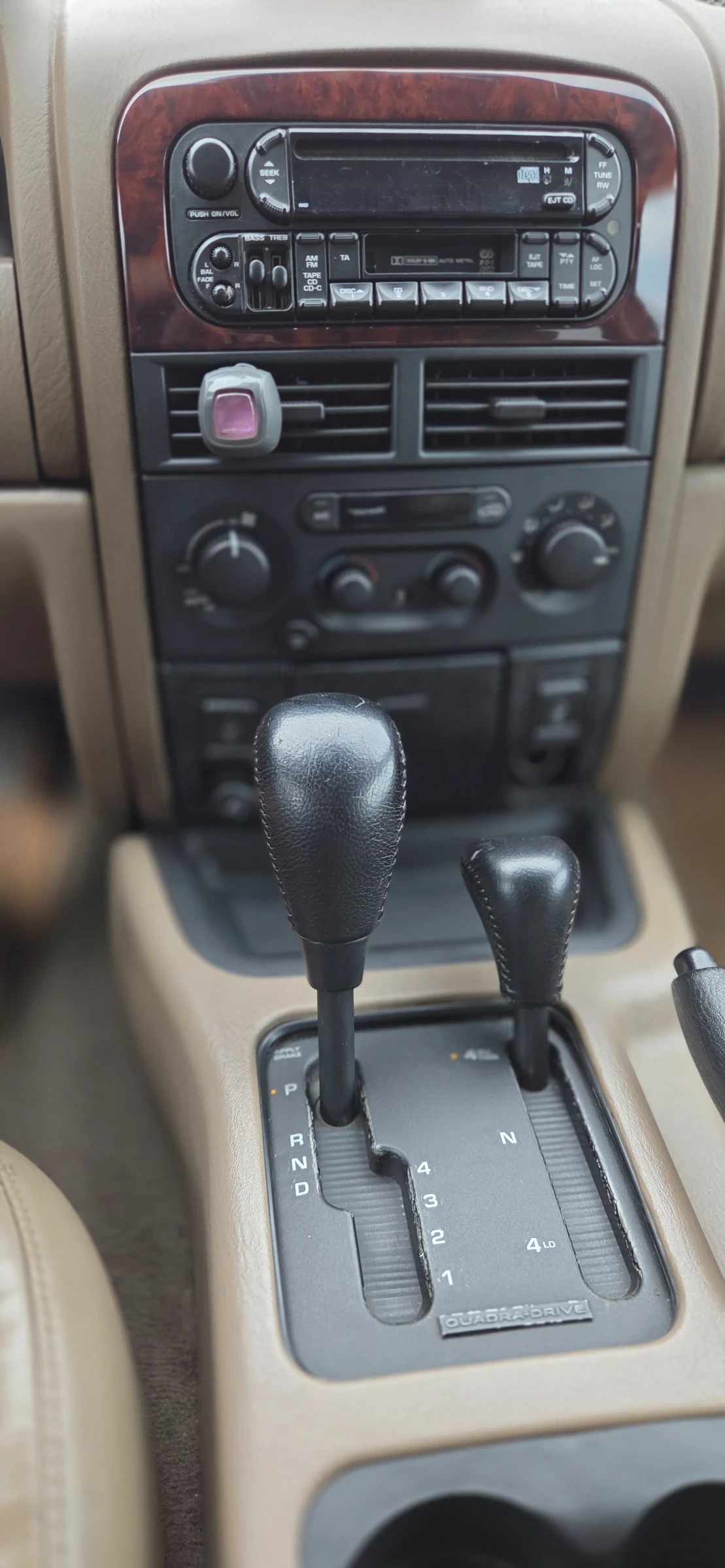 Jeep Grand cherokee, снимка 14 - Автомобили и джипове - 56040541