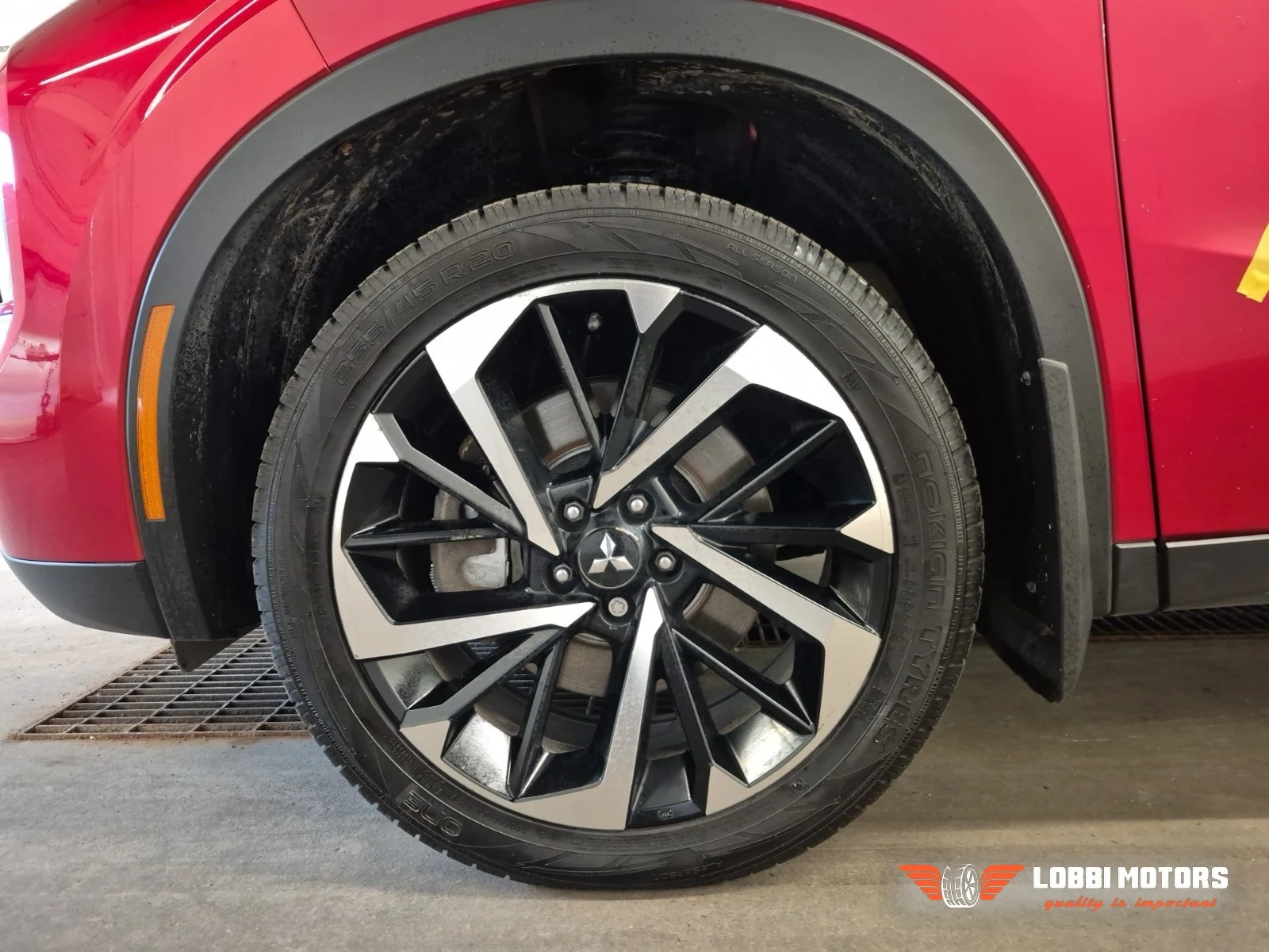 Mitsubishi Outlander, снимка 6 - Автомобили и джипове - 56103645