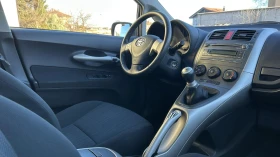 Toyota Auris 1.6 БЕНЗИН - [11] 