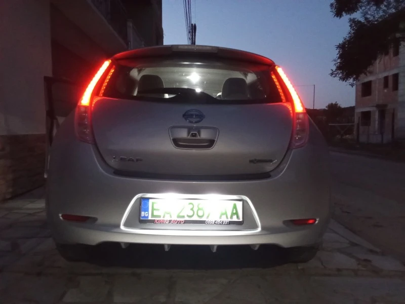 Nissan Leaf , снимка 16 - Автомобили и джипове - 47113150