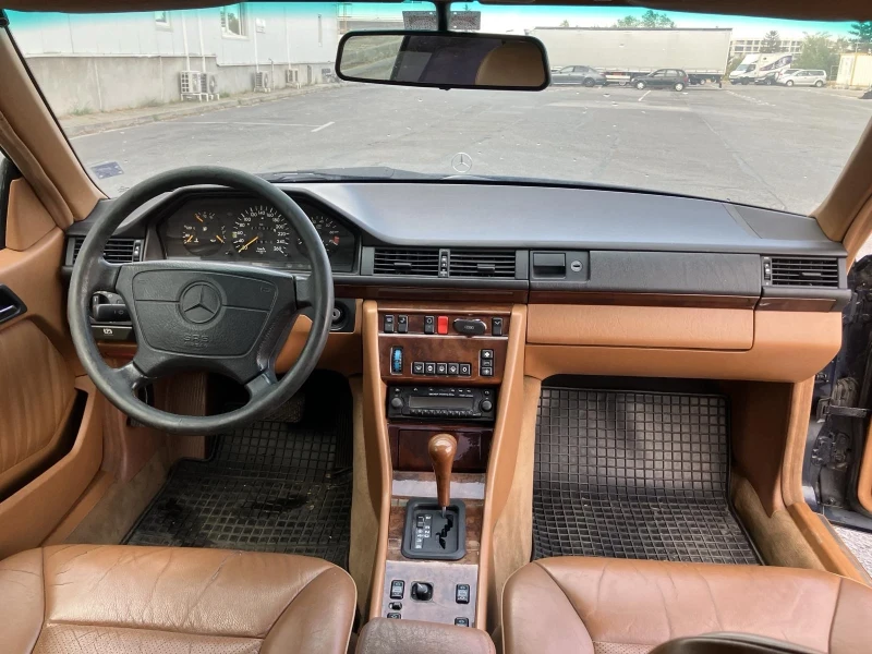 Mercedes-Benz 124 320E  Купе, снимка 6 - Автомобили и джипове - 47194856