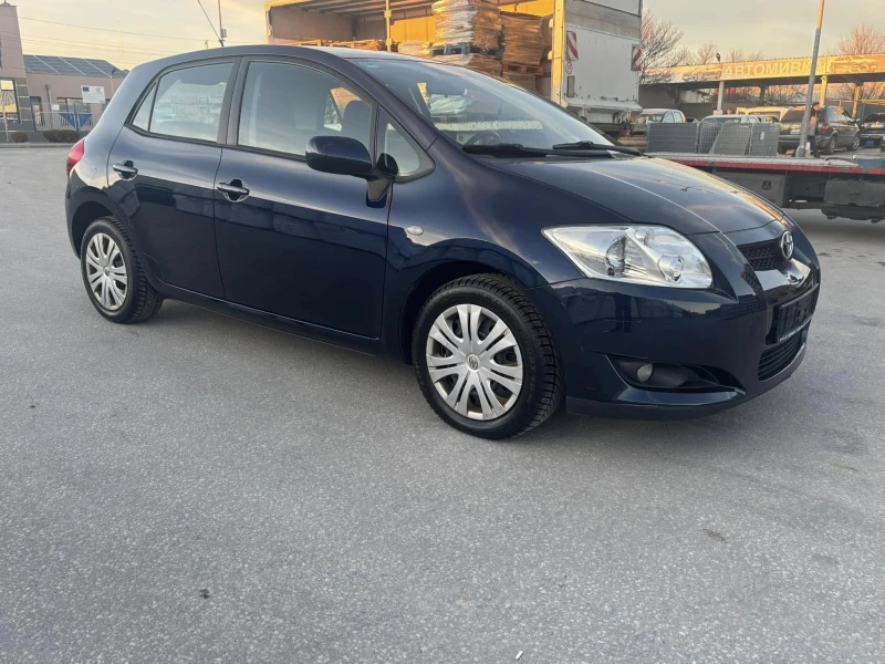 Toyota Auris 1.6 БЕНЗИН, снимка 2 - Автомобили и джипове - 48395025