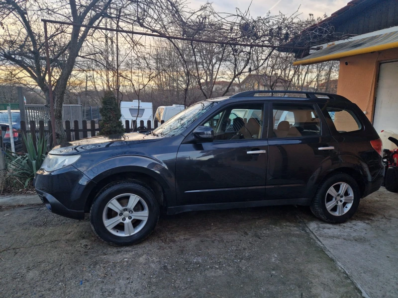 Subaru Forester 2.0i Швейцария, снимка 2 - Автомобили и джипове - 48852744