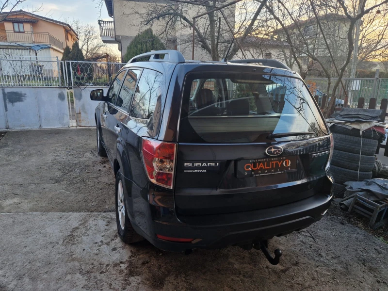 Subaru Forester 2.0i Швейцария, снимка 3 - Автомобили и джипове - 48852744