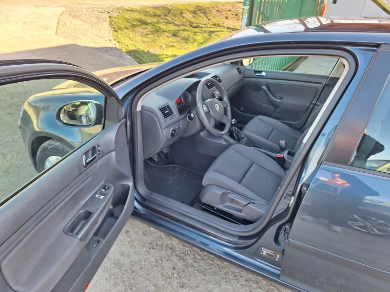 VW Golf 1, 9 TDi 105к.с. КЛИМАТИК ШВЕЙЦАРИЯ 2005г., снимка 9 - Автомобили и джипове - 48916804