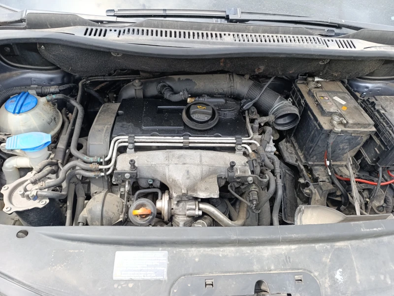 VW Touran 2.0TDI 16V, снимка 7 - Автомобили и джипове - 50485149