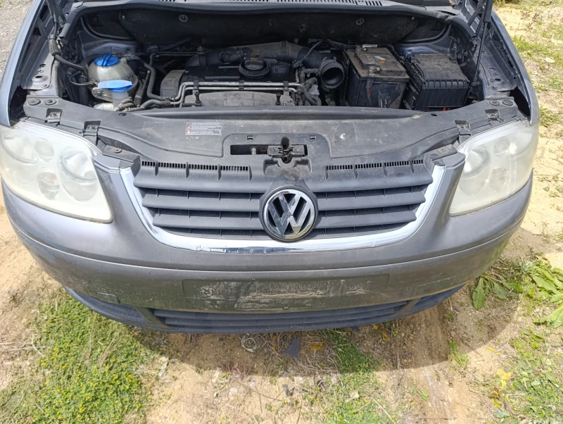VW Touran 2.0TDI 16V, снимка 6 - Автомобили и джипове - 50485149