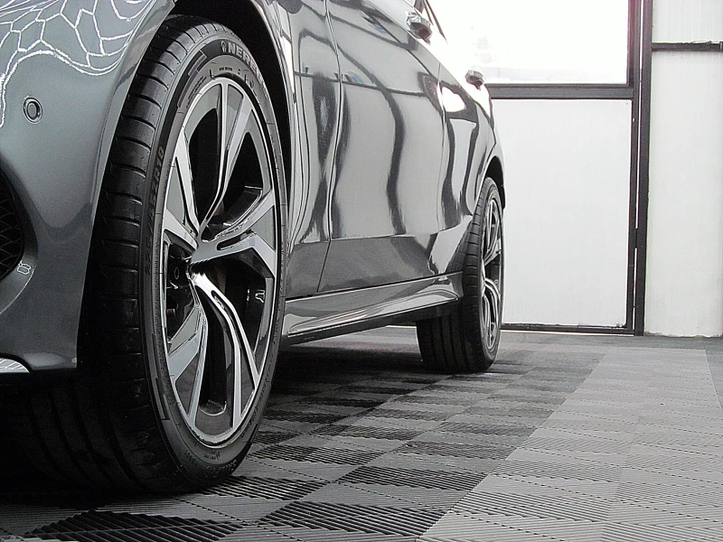 Mercedes-Benz C 220 4-MATIC/AMG-OPTIC/NAVI/СОБСТВЕН ЛИЗИНГ, снимка 9 - Автомобили и джипове - 51180787