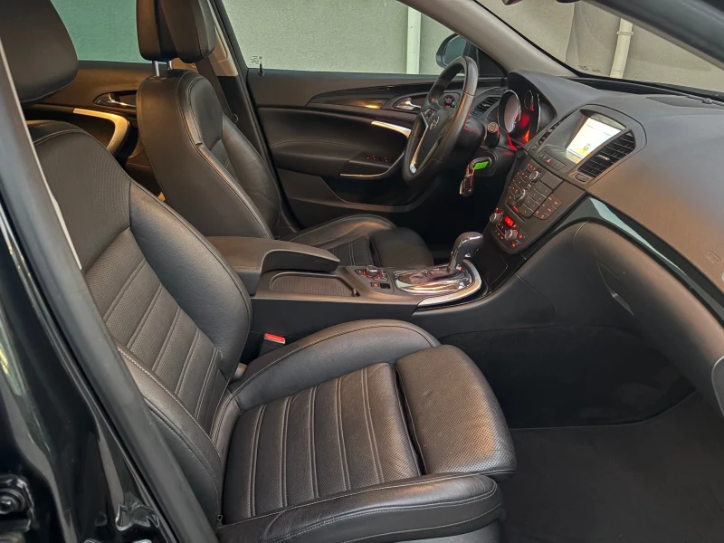 Opel Insignia Sport 4x4 2.0 CDTI 160hp Full Extras, снимка 16 - Автомобили и джипове - 51790433