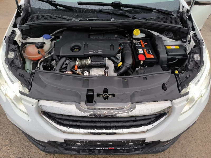 Peugeot 2008 1.6d-Navi-Panorama-Euro-5B, снимка 9 - Автомобили и джипове - 52322092