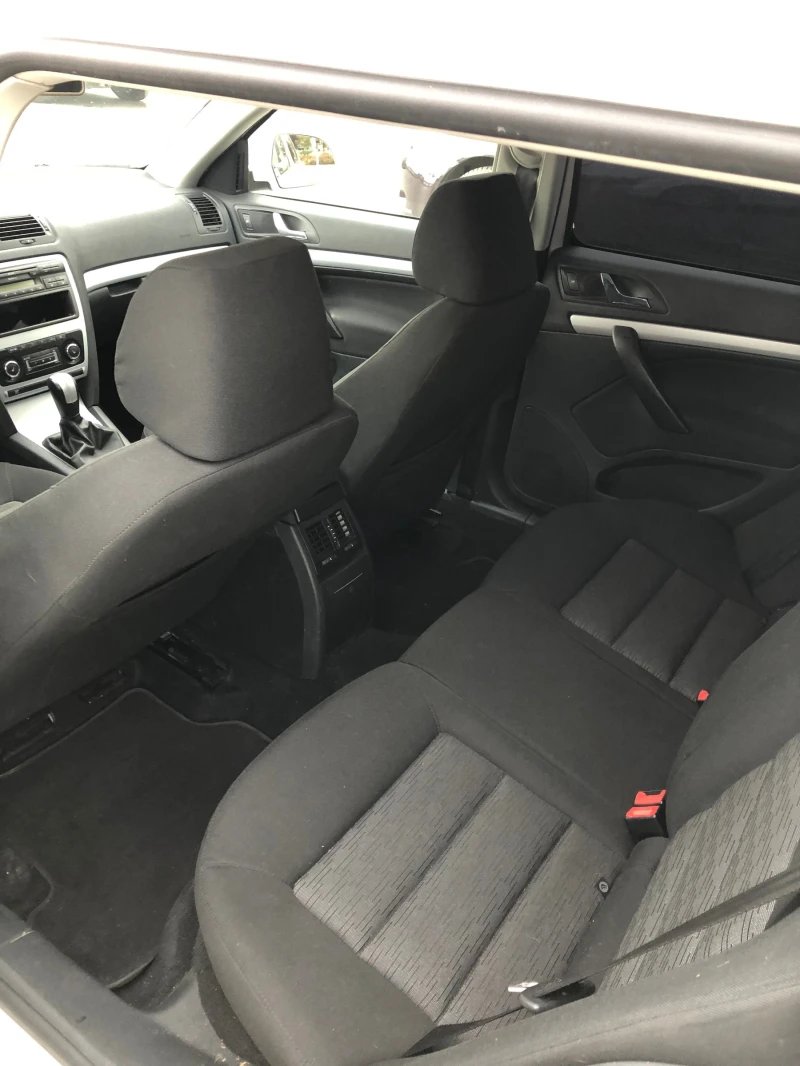 Skoda Octavia 1.8 TSI 4x4 * Сервизна Книжка* , снимка 6 - Автомобили и джипове - 52436313