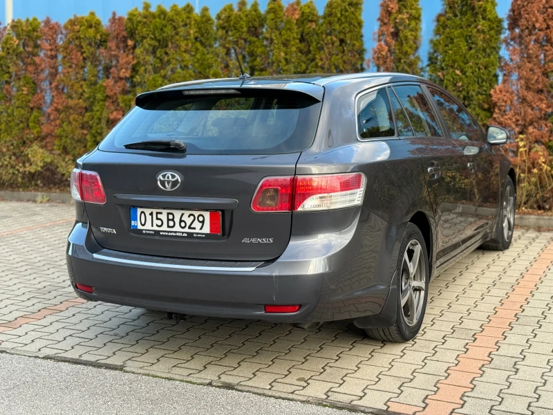 Toyota Avensis 1.8-147КС / 6 СКОРОСТИ / КСЕНОН / КАТО НОВА, снимка 5 - Автомобили и джипове - 52616854