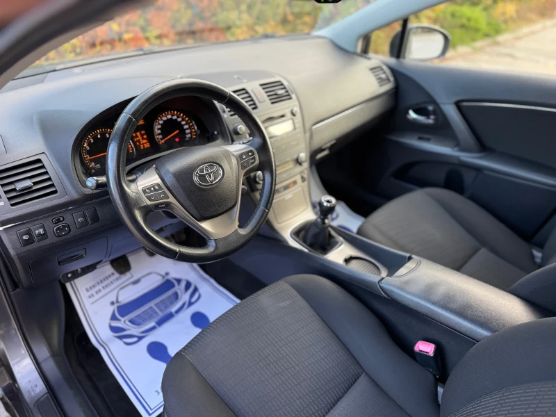 Toyota Avensis 1.8-147КС / 6 СКОРОСТИ / КСЕНОН / КАТО НОВА, снимка 6 - Автомобили и джипове - 52616854