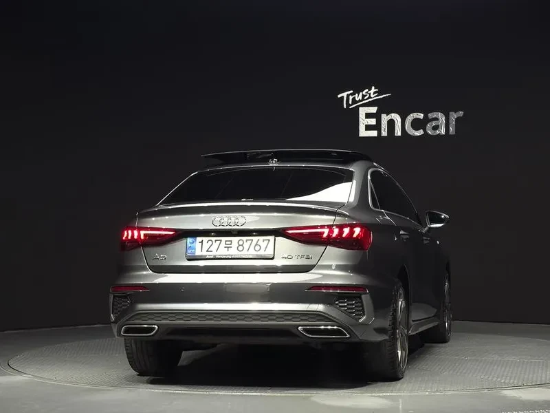 Audi A3 2.0 TFSI, снимка 4 - Автомобили и джипове - 54139372