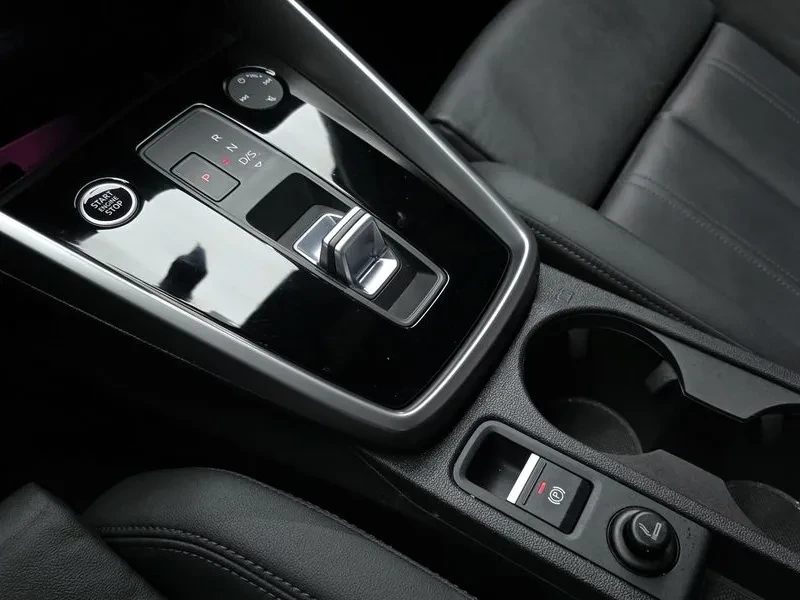 Audi A3 2.0 TFSI, снимка 9 - Автомобили и джипове - 54139372