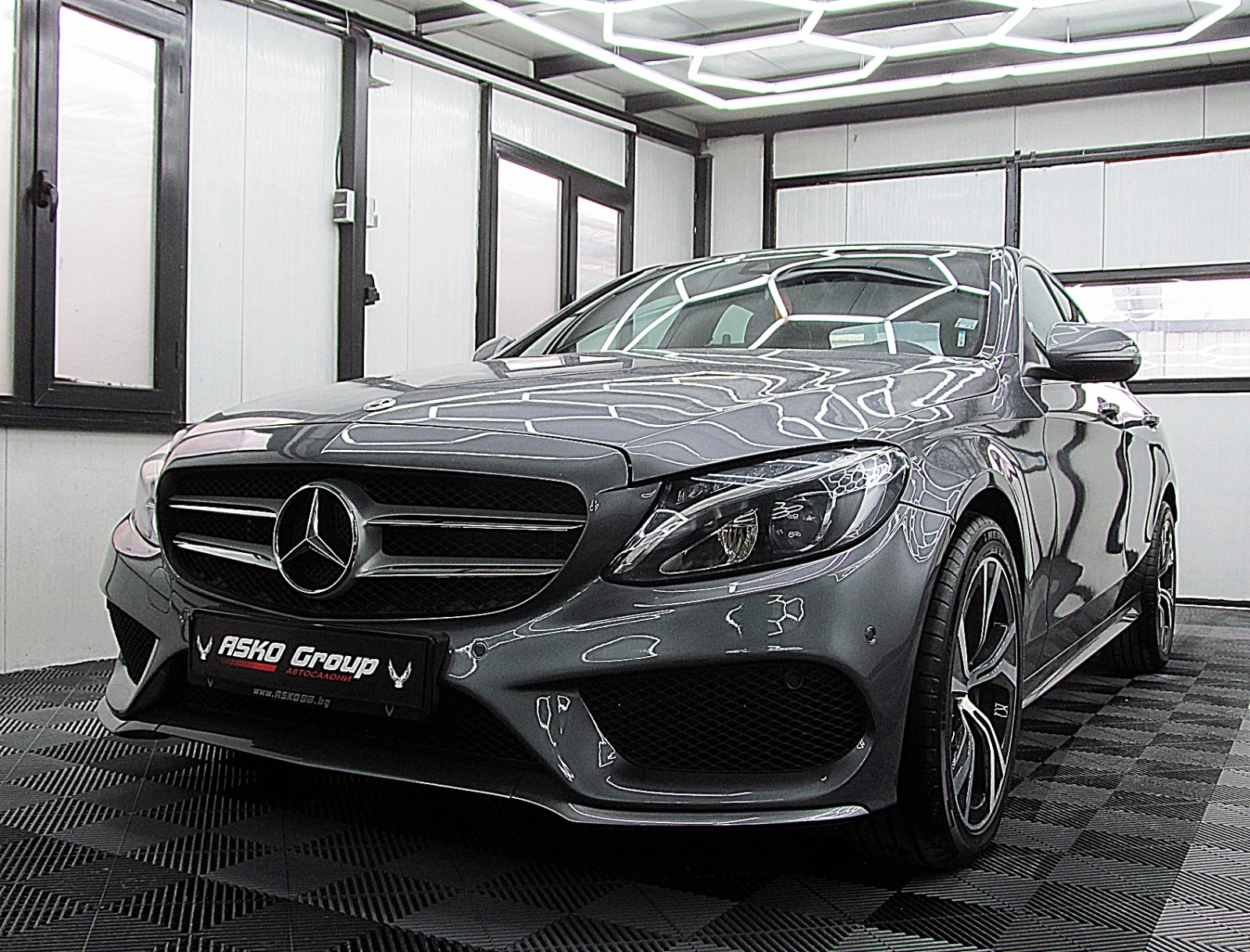 Mercedes-Benz C 220 4-MATIC/AMG-OPTIC/NAVI/СОБСТВЕН ЛИЗИНГ, снимка 1