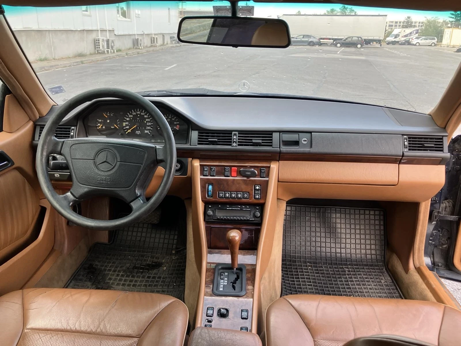 Mercedes-Benz 124 320E  Купе - изображение 9