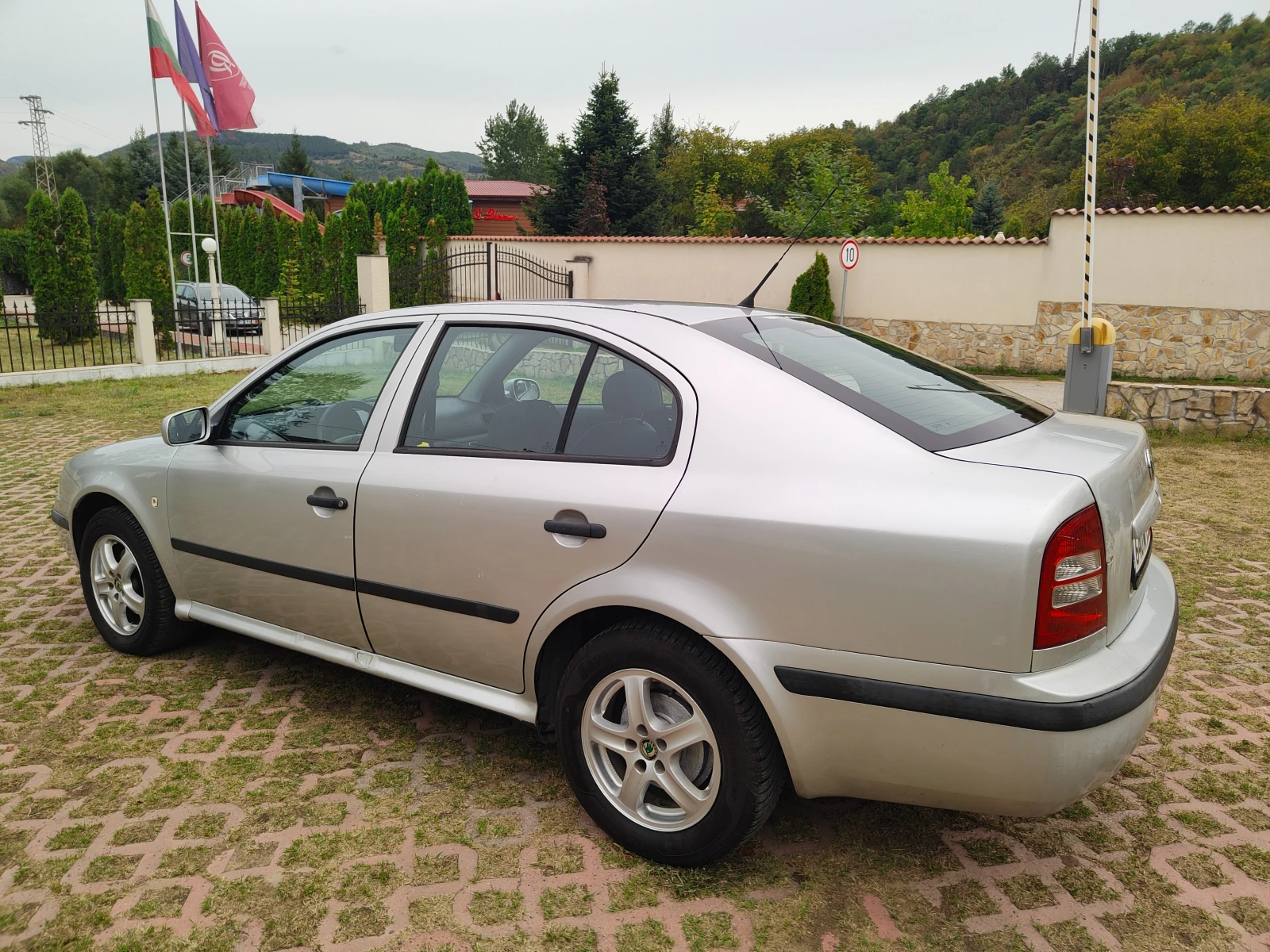 Skoda Octavia 1.9TDI * FACELIFT * КЛИМАТИК *  - изображение 3