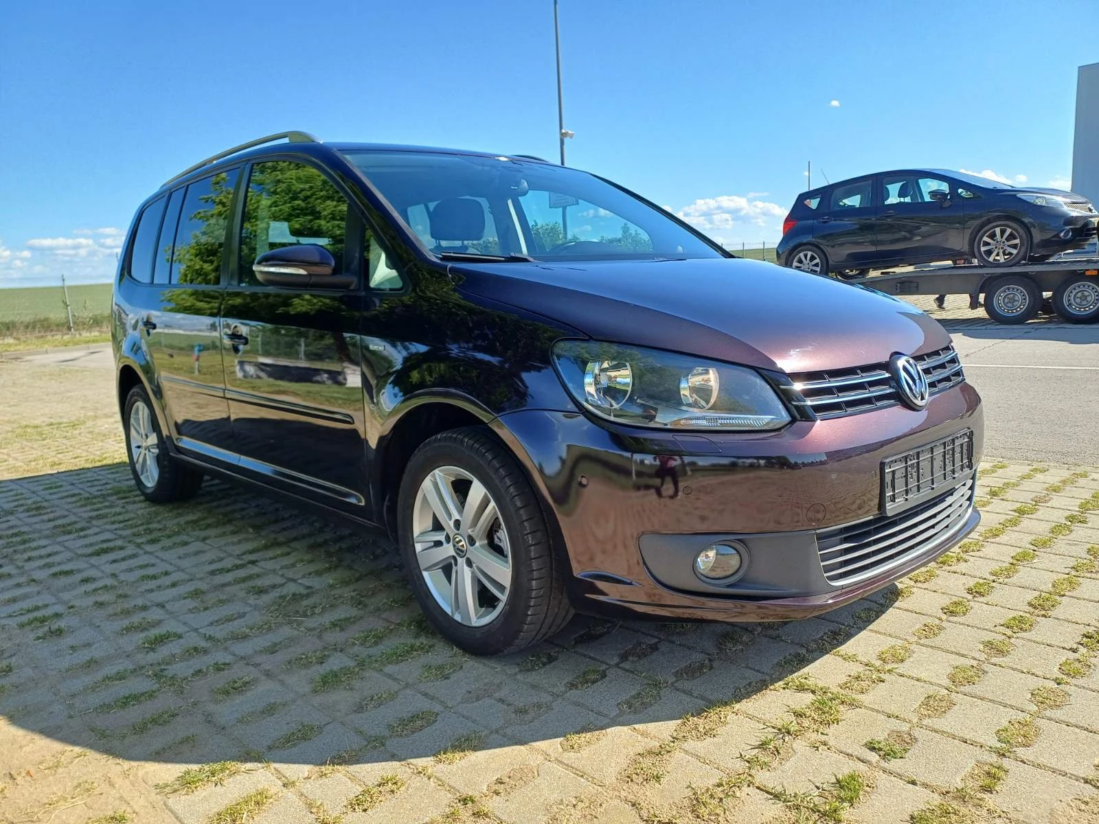 VW Touran LIFE 2.0 TDI 7 места - изображение 5