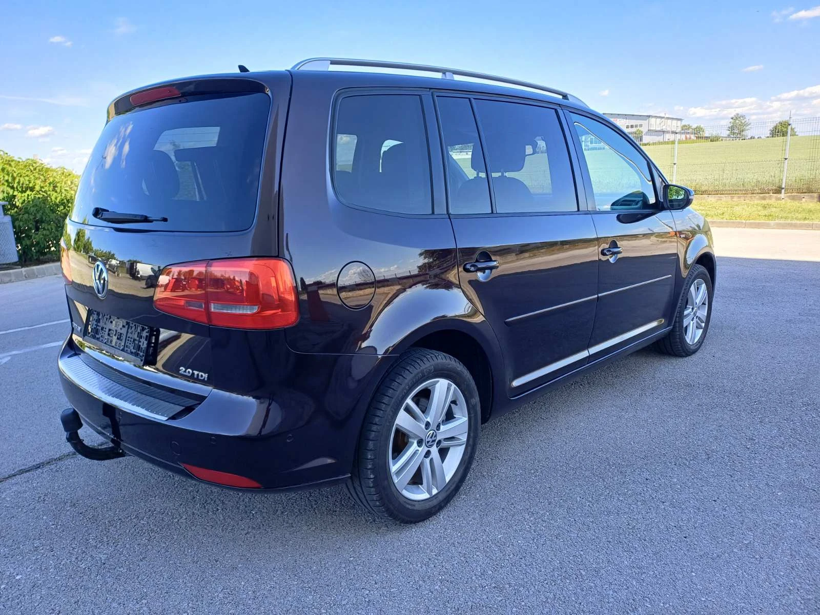 VW Touran LIFE 2.0 TDI 7 места - изображение 4