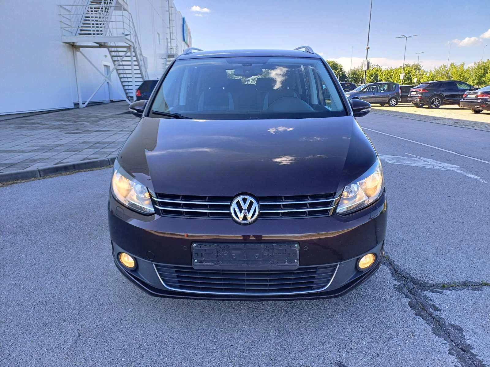 VW Touran LIFE 2.0 TDI 7 места - изображение 2