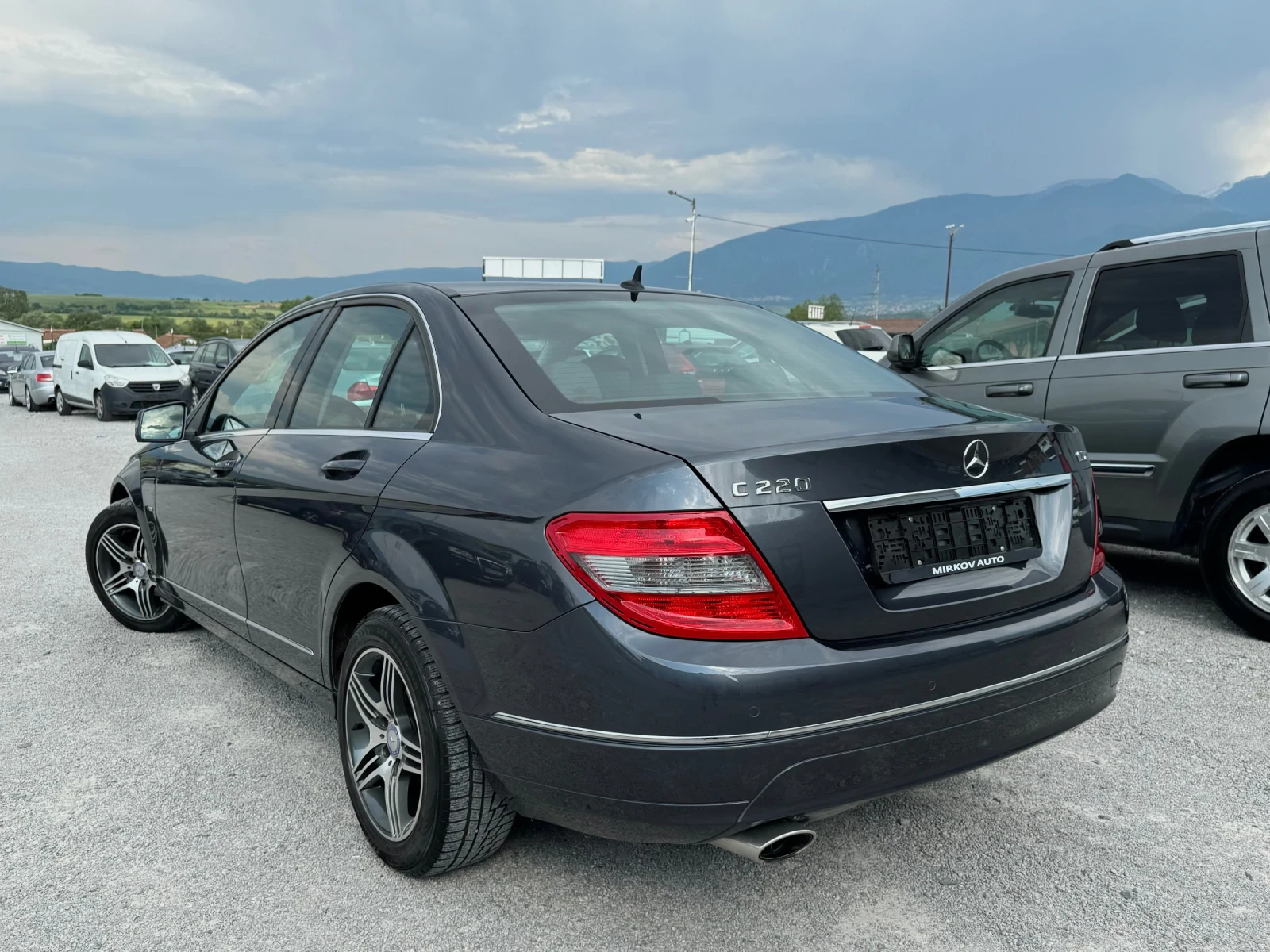 Mercedes-Benz C 220 63.000 км/ ОРИГИНАЛНАТА БОЯ/AVANTGARDE/НОВ - изображение 5