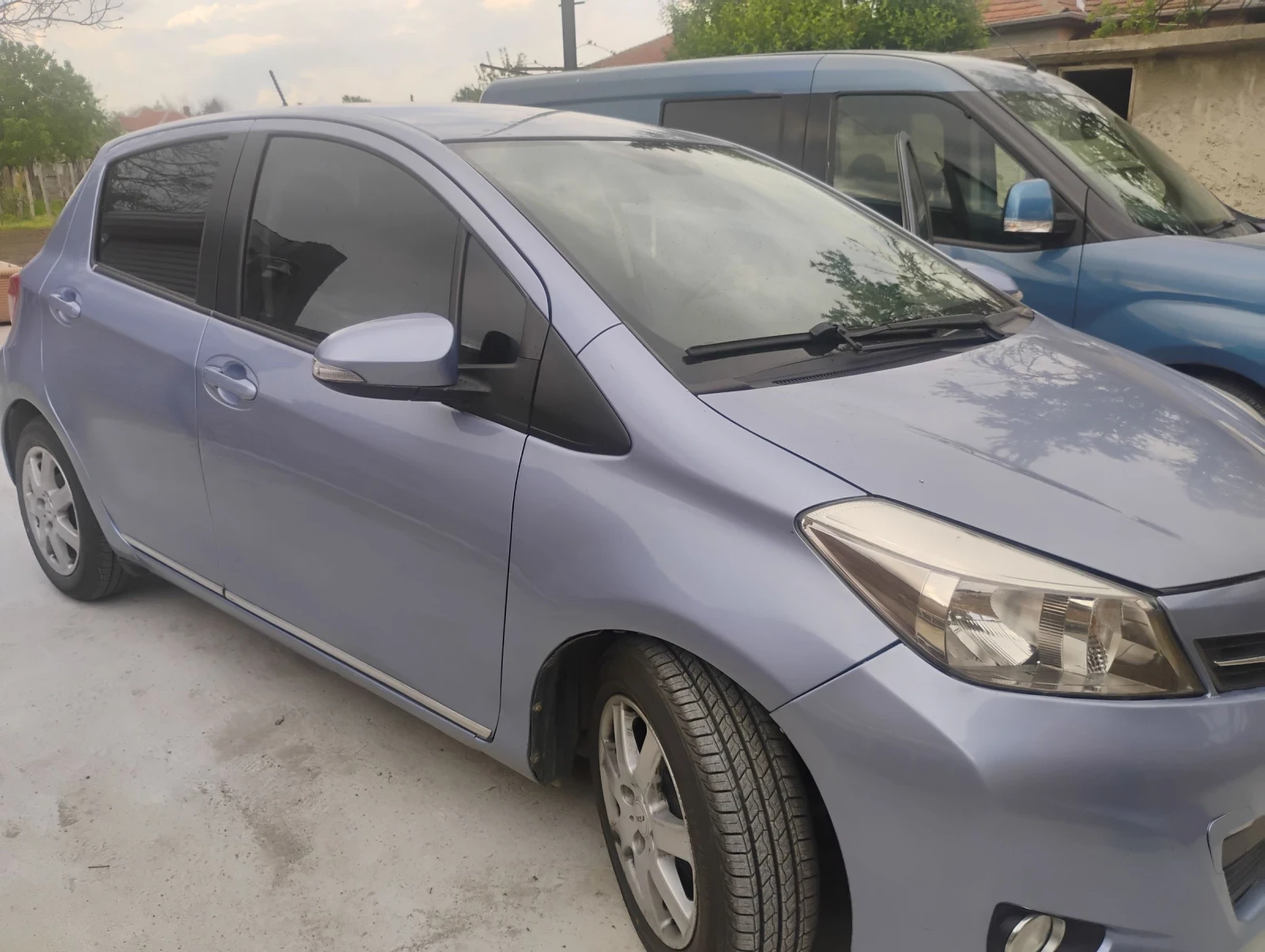 Toyota Yaris  - изображение 3