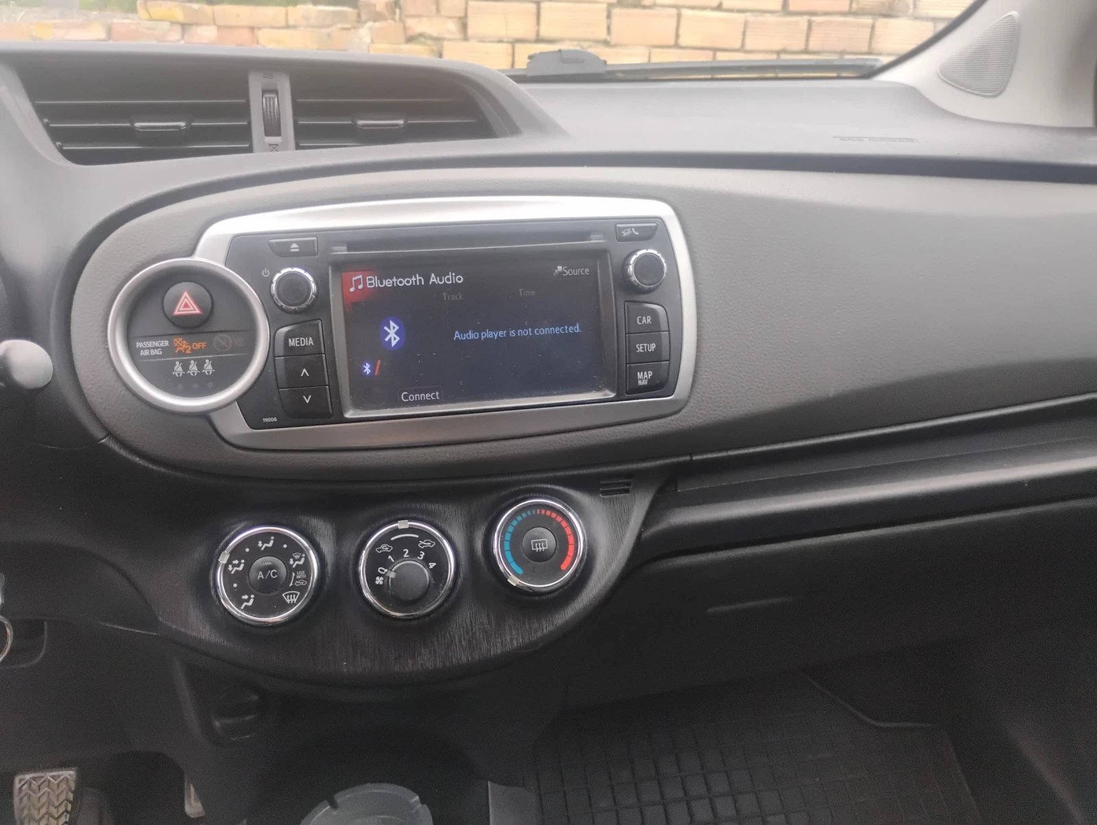 Toyota Yaris  - изображение 9