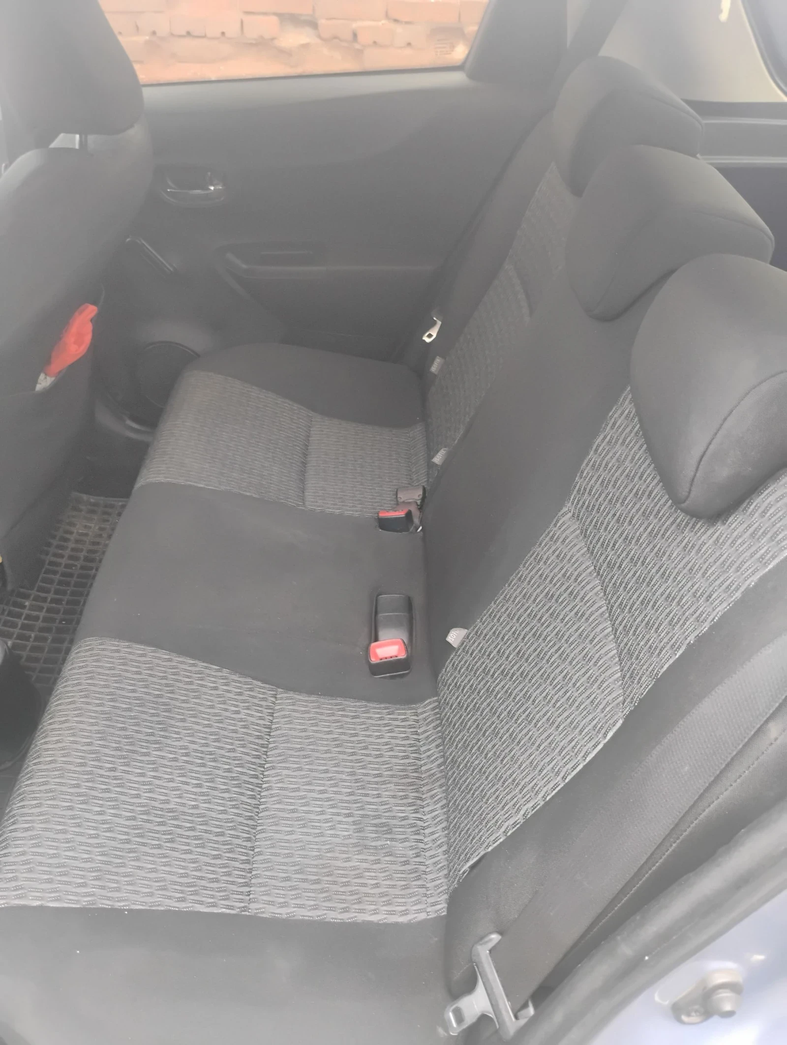 Toyota Yaris  - изображение 7