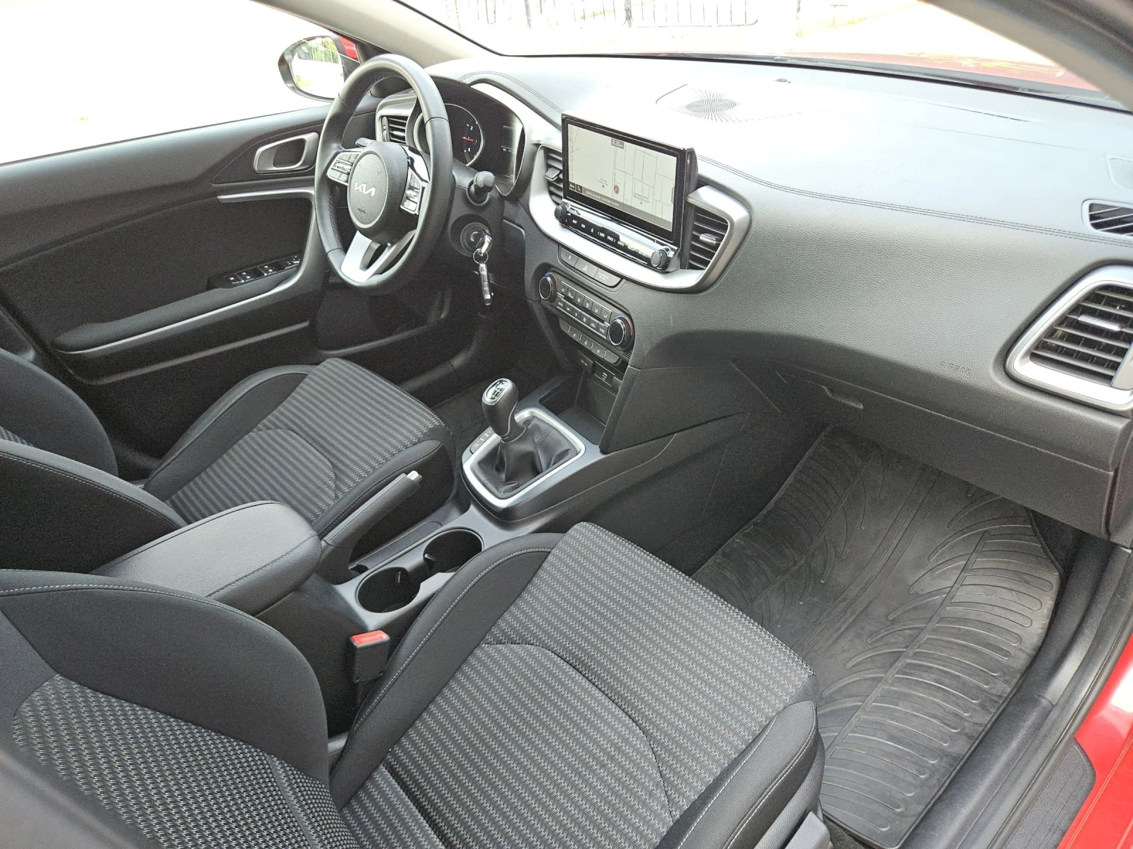 Kia Ceed 1.0--TDGI--NAVI | Mobile.bg — изображение 16