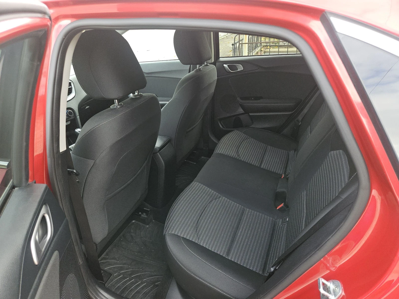 Kia Ceed 1.0--TDGI--NAVI - изображение 10