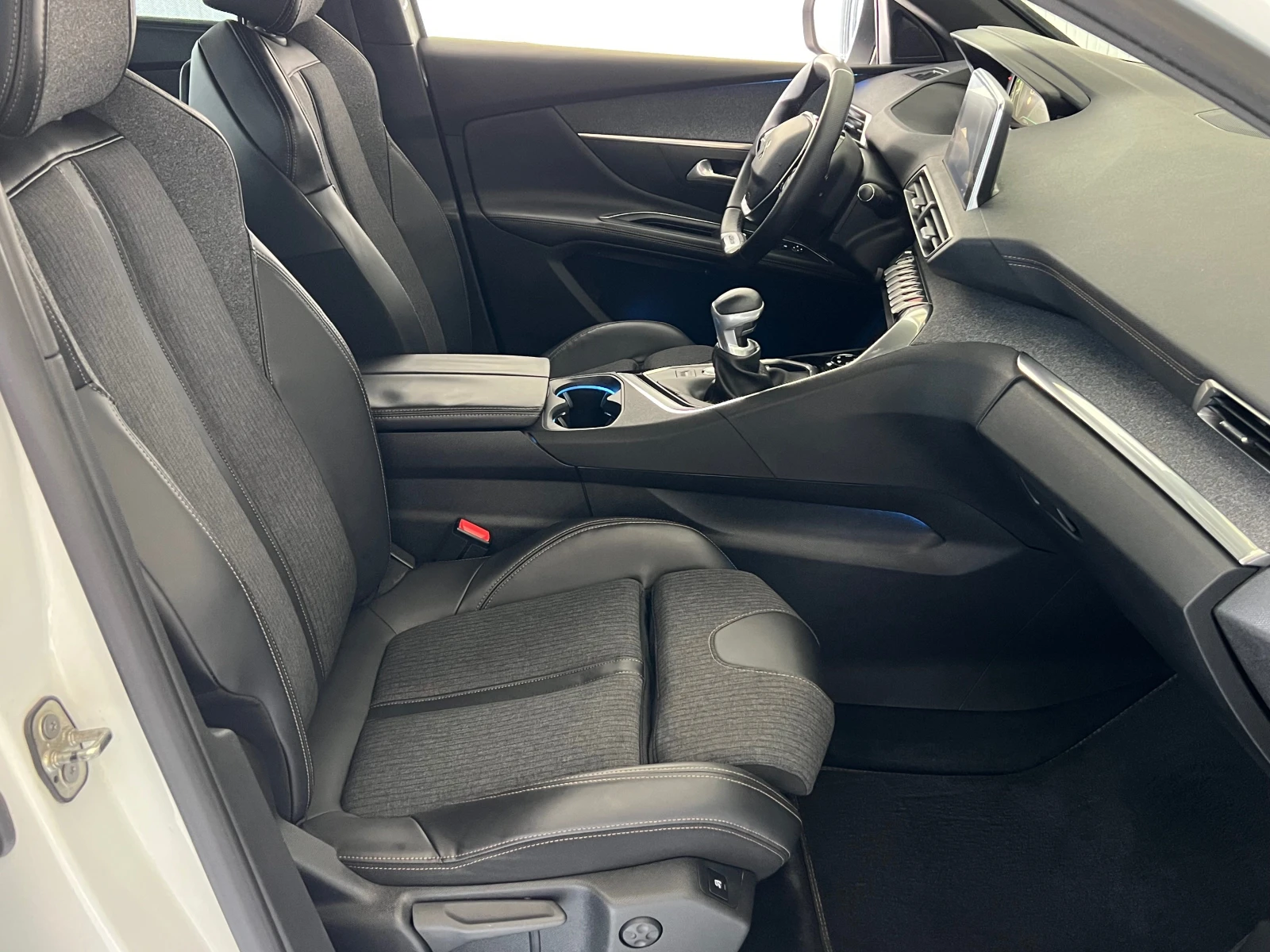 Peugeot 5008 2.0HDI, GT LINE S&S, 7м, LED, KEY, CAMERA, DISTRON - изображение 10