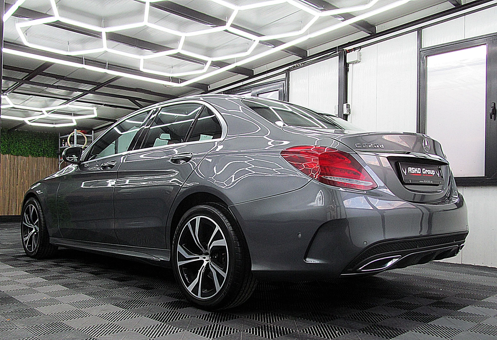 Mercedes-Benz C 220 4-MATIC/AMG-OPTIC/NAVI/СОБСТВЕН ЛИЗИНГ - изображение 4