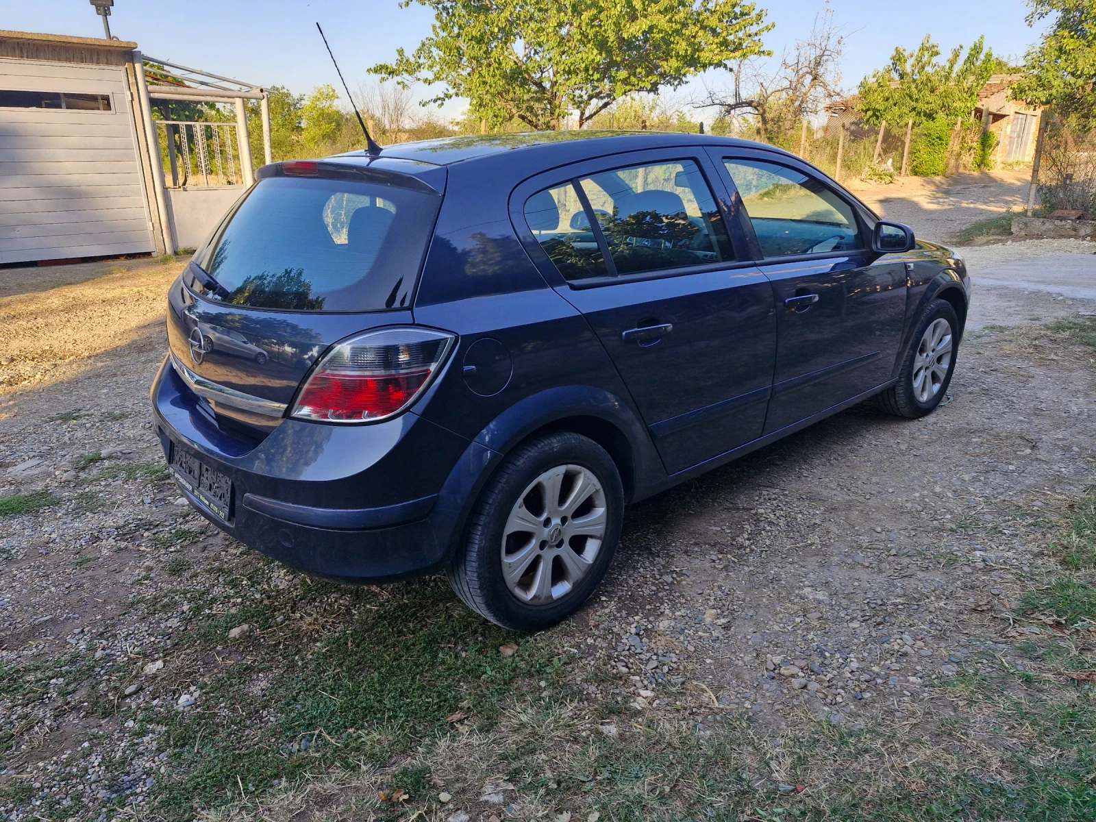 Opel Astra 1.4i FACE - изображение 6
