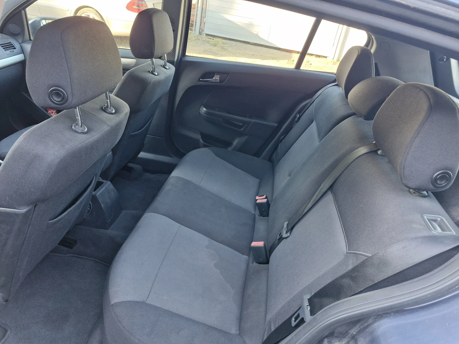 Opel Astra 1.4i FACE - изображение 9