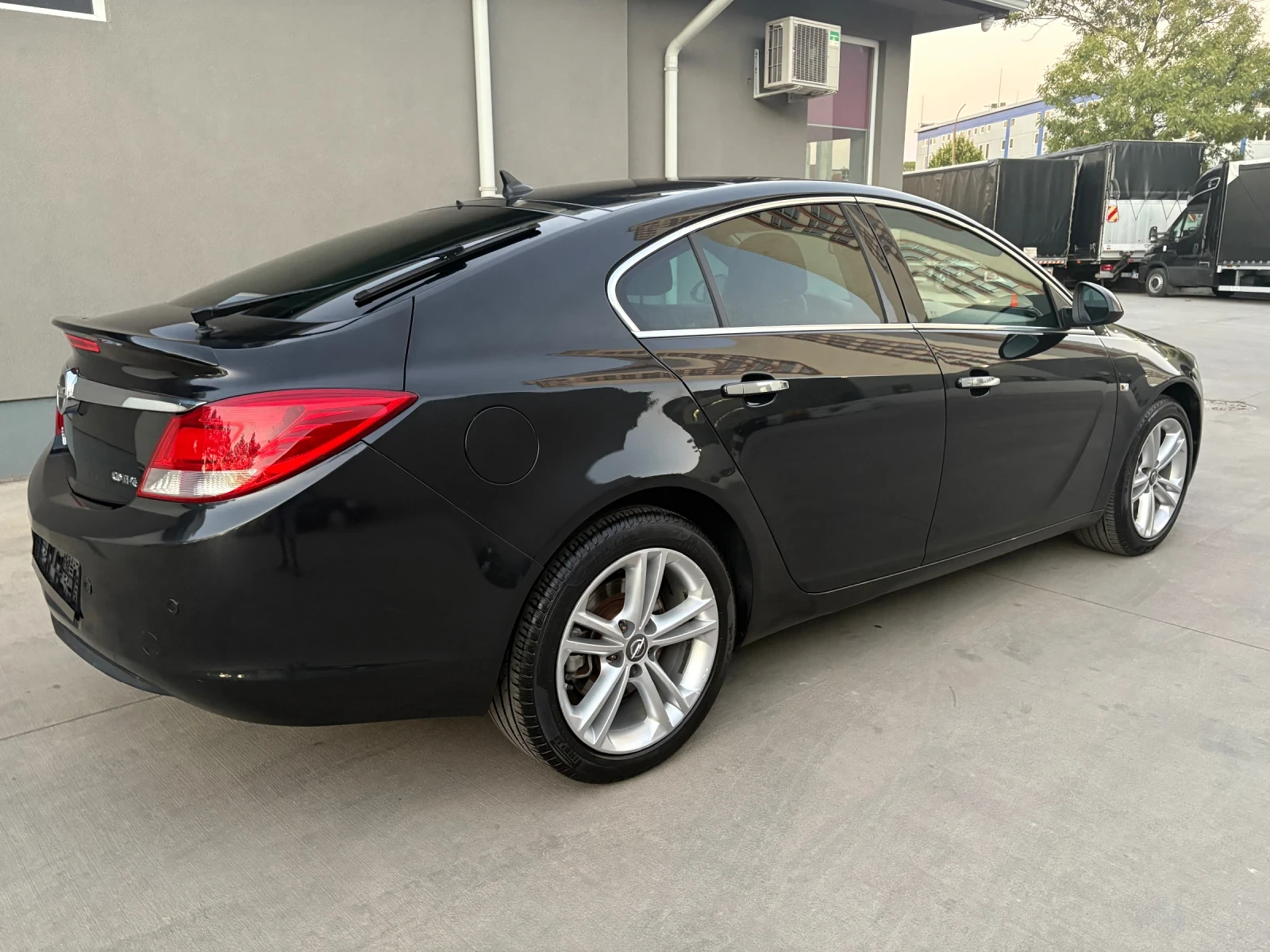 Opel Insignia Sport 4x4 2.0 CDTI 160hp Full Extras - изображение 8