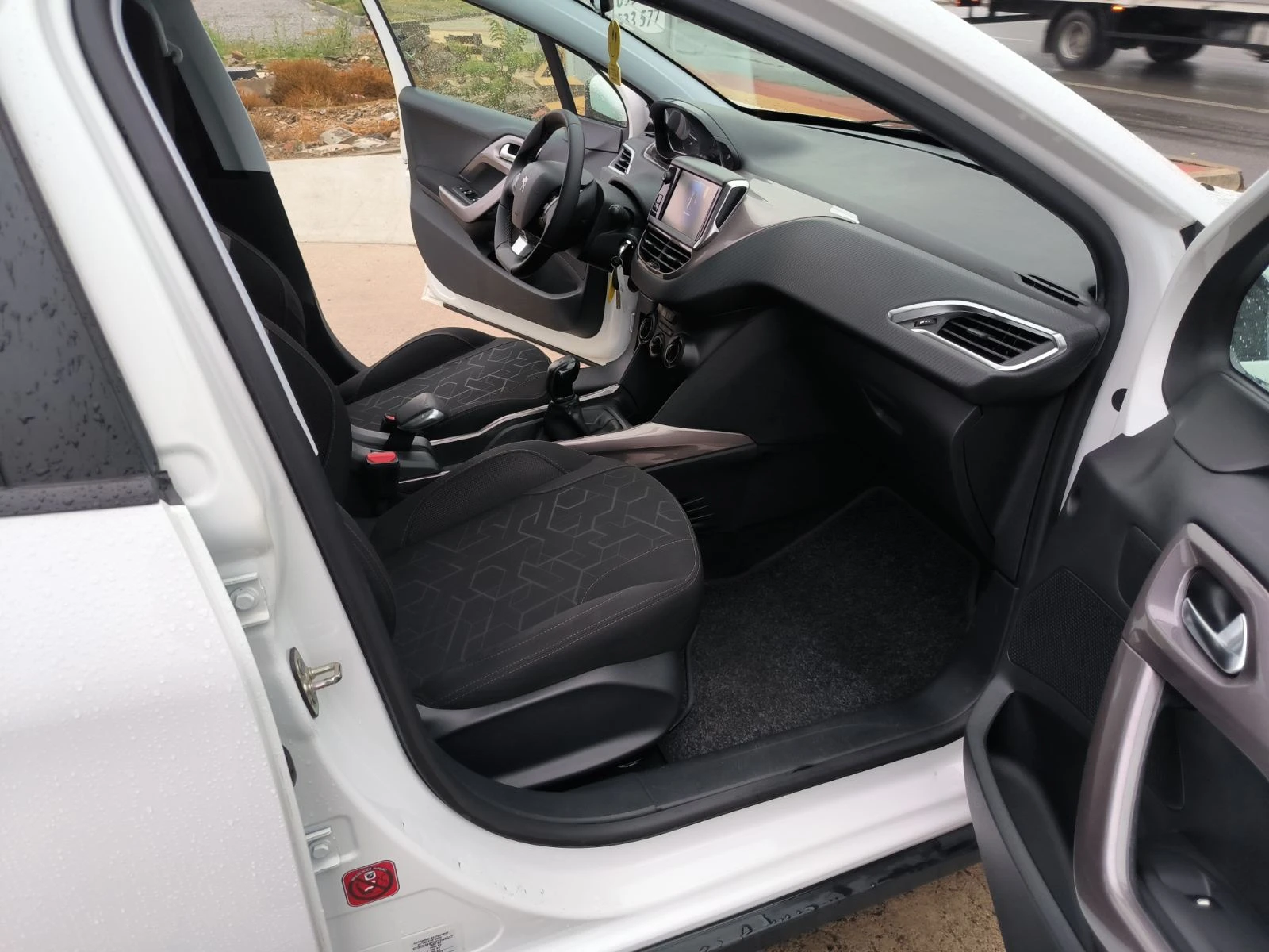 Peugeot 2008 1.6d-Navi-Panorama-Euro-5B | Mobile.bg   17