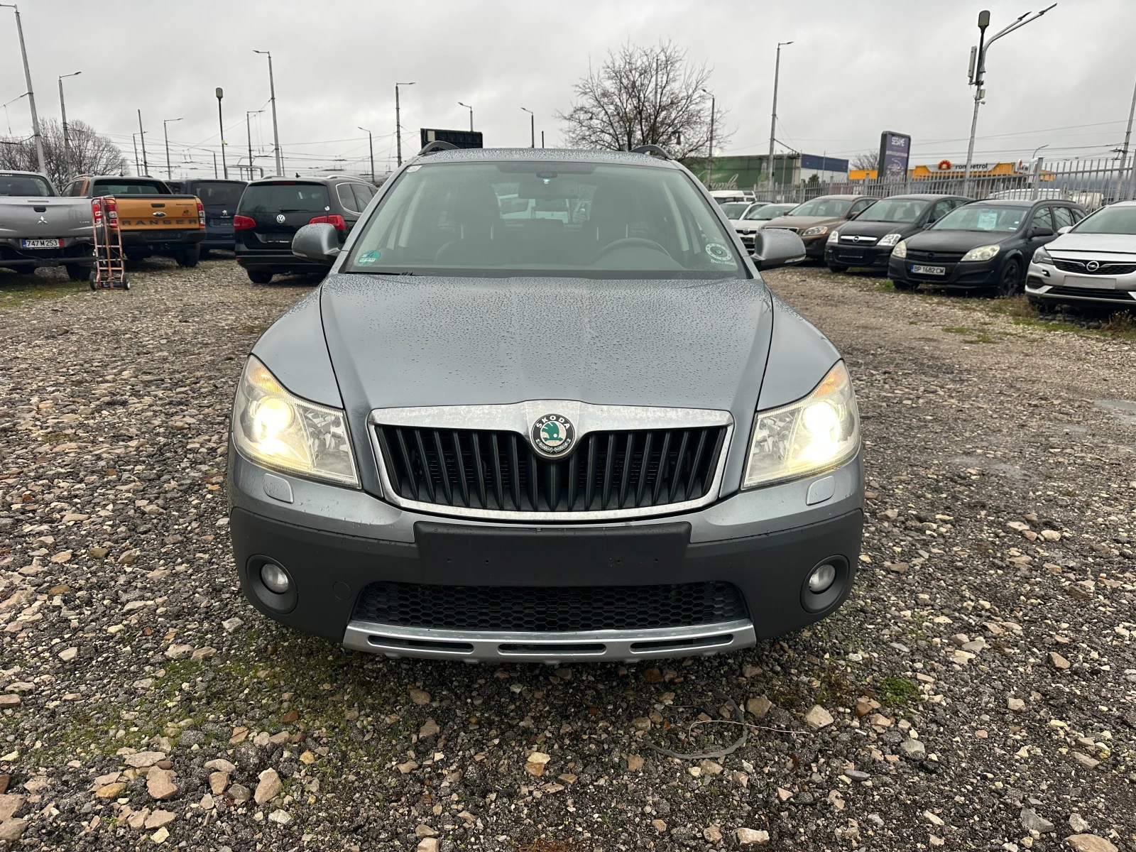 Skoda Octavia 2.0TDI 140kc 4X4 SCOU NAVIT - изображение 8