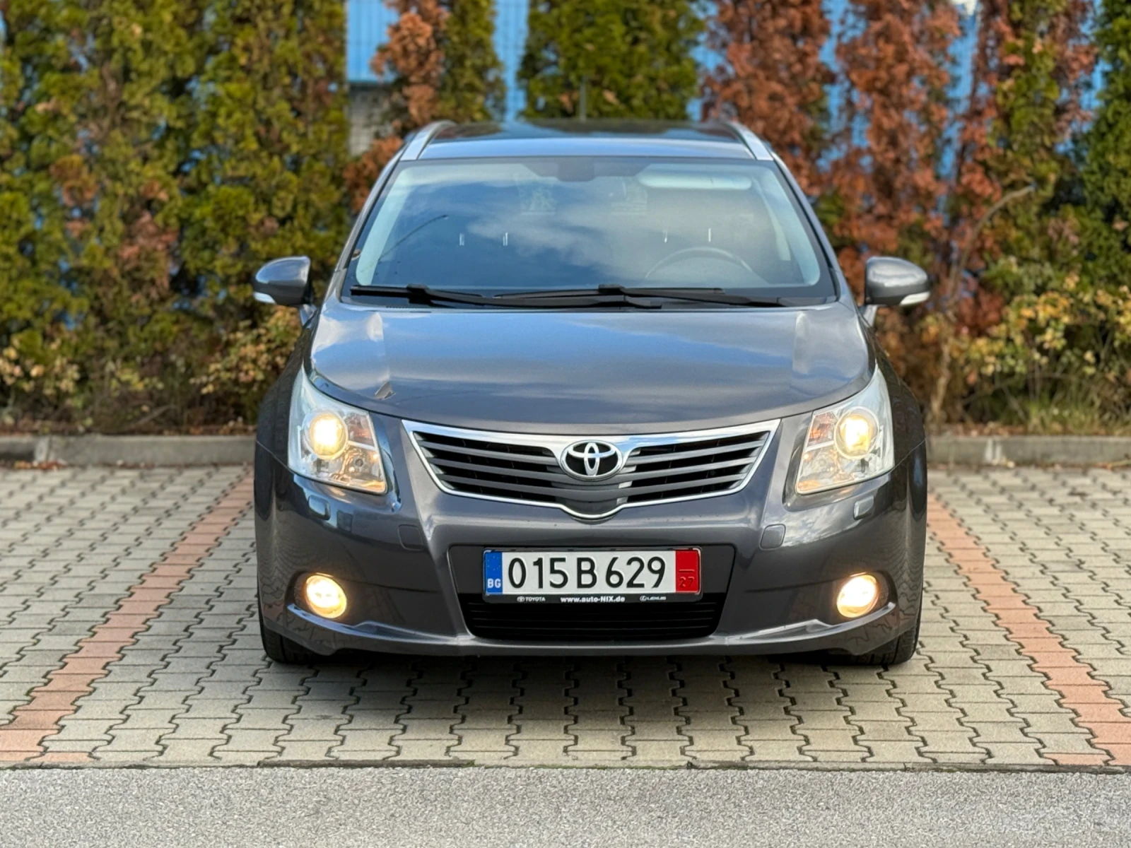 Toyota Avensis 1.8-147КС / 6 СКОРОСТИ / КСЕНОН / КАТО НОВА - изображение 2