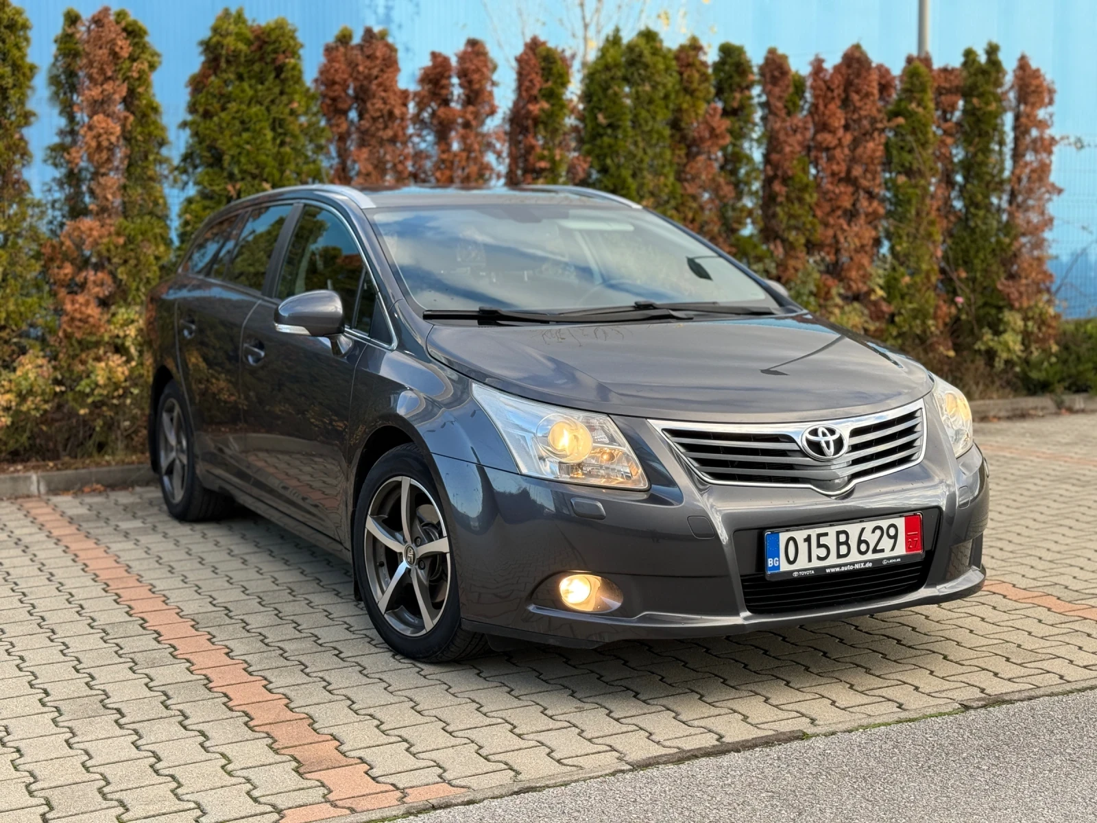 Toyota Avensis 1.8-147КС / 6 СКОРОСТИ / КСЕНОН / КАТО НОВА - изображение 3