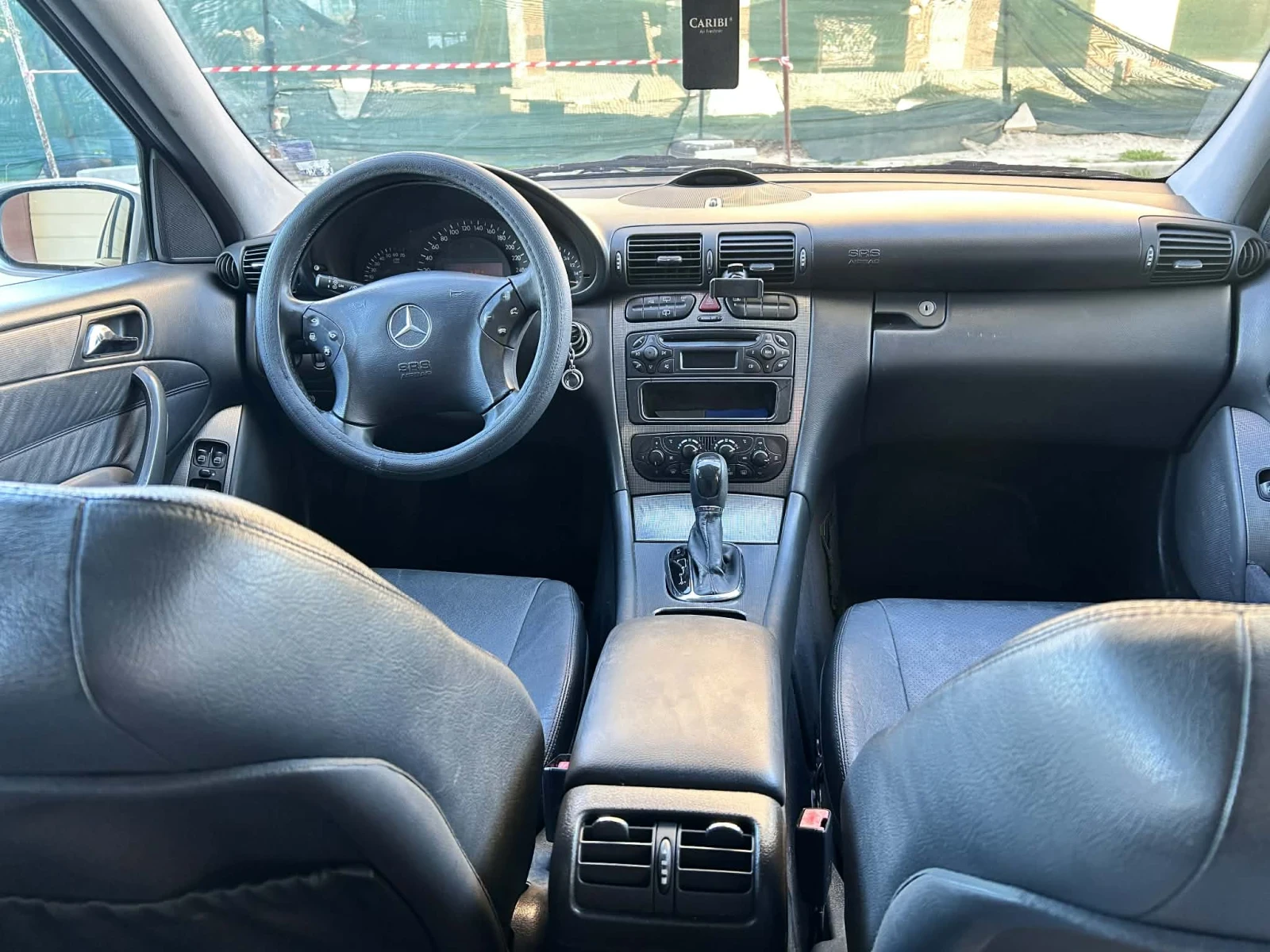 Mercedes-Benz C 240 2.6 Бензин, снимка 11 - Автомобили и джипове - 53927052