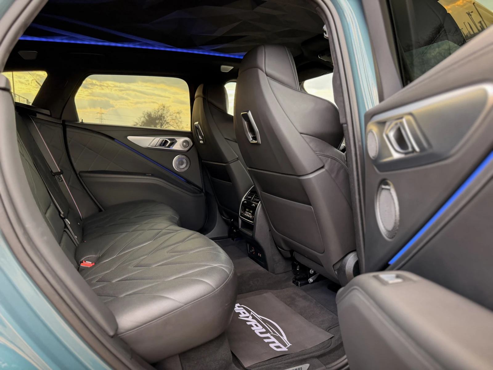 BMW XM RNG DESIGN 1 of 1= XDRIVE= M DRIVE PACKAGE= B&W= , снимка 11 - Автомобили и джипове - 53999246