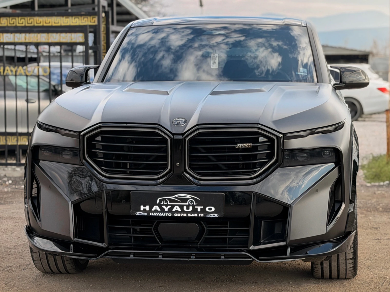 BMW XM RNG DESIGN 1 of 1= XDRIVE= M DRIVE PACKAGE= B&W= 