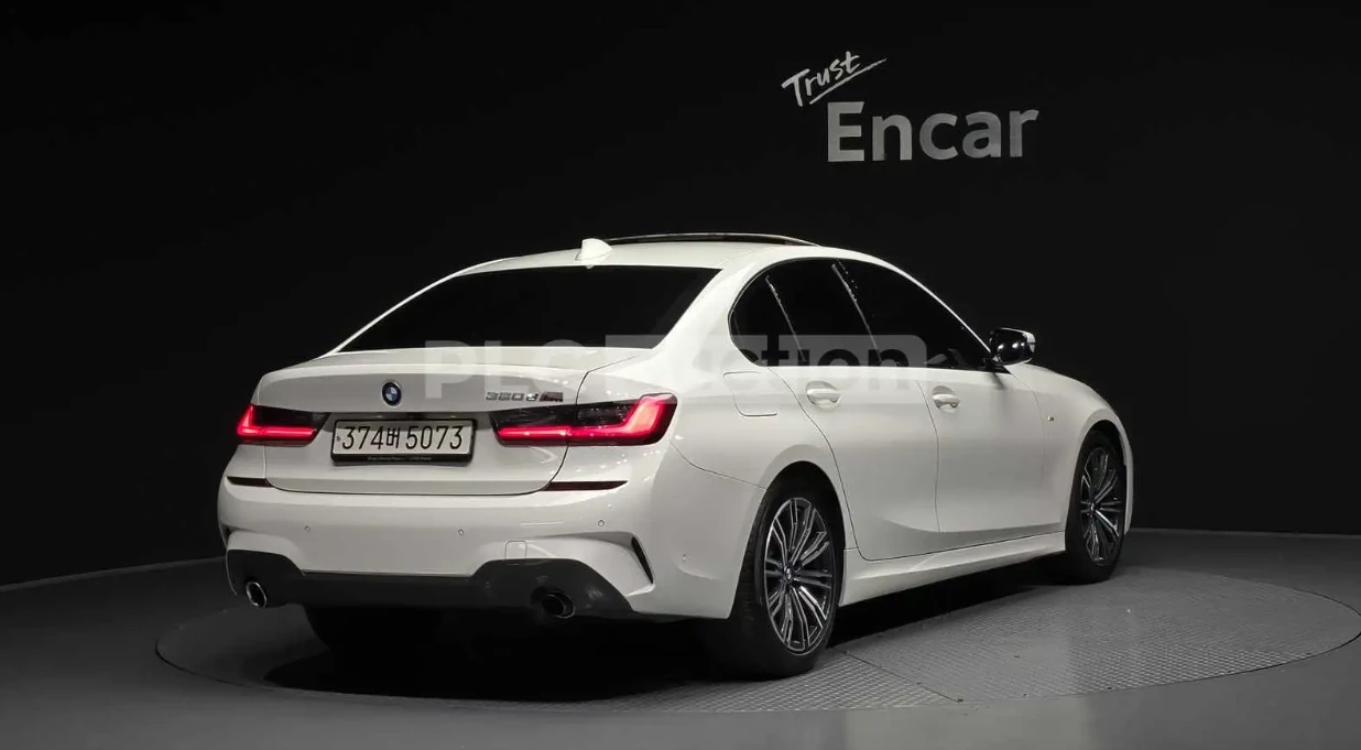 BMW 320 M package/Harman Kardon/360 КАМЕРИ/FULL!, снимка 3 - Автомобили и джипове - 54248622