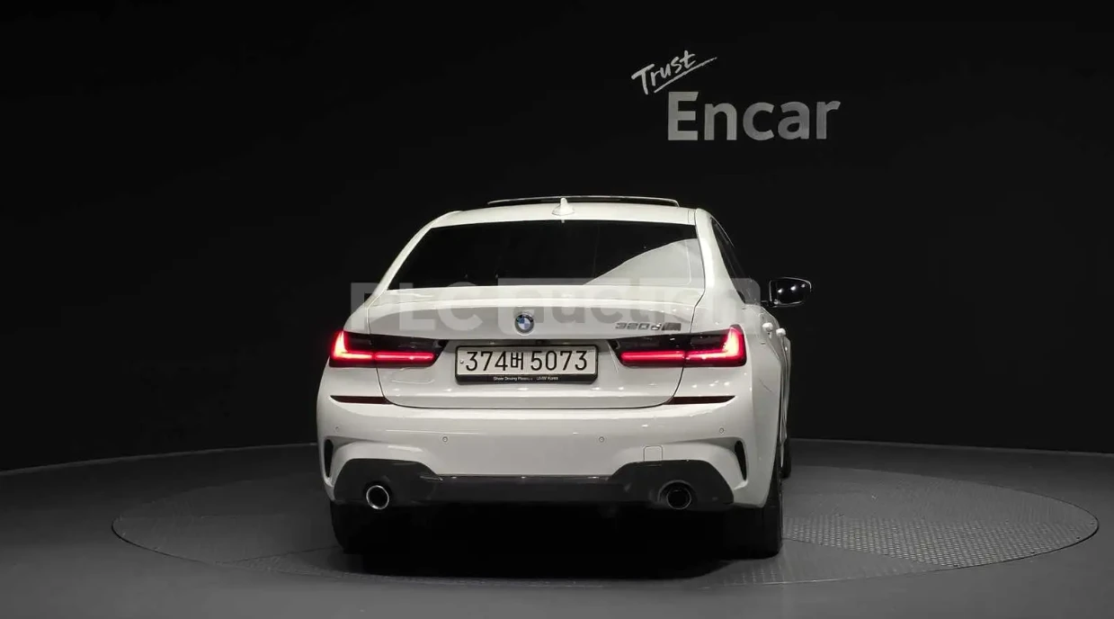 BMW 320 M package/Harman Kardon/360 КАМЕРИ/FULL!, снимка 4 - Автомобили и джипове - 54248622