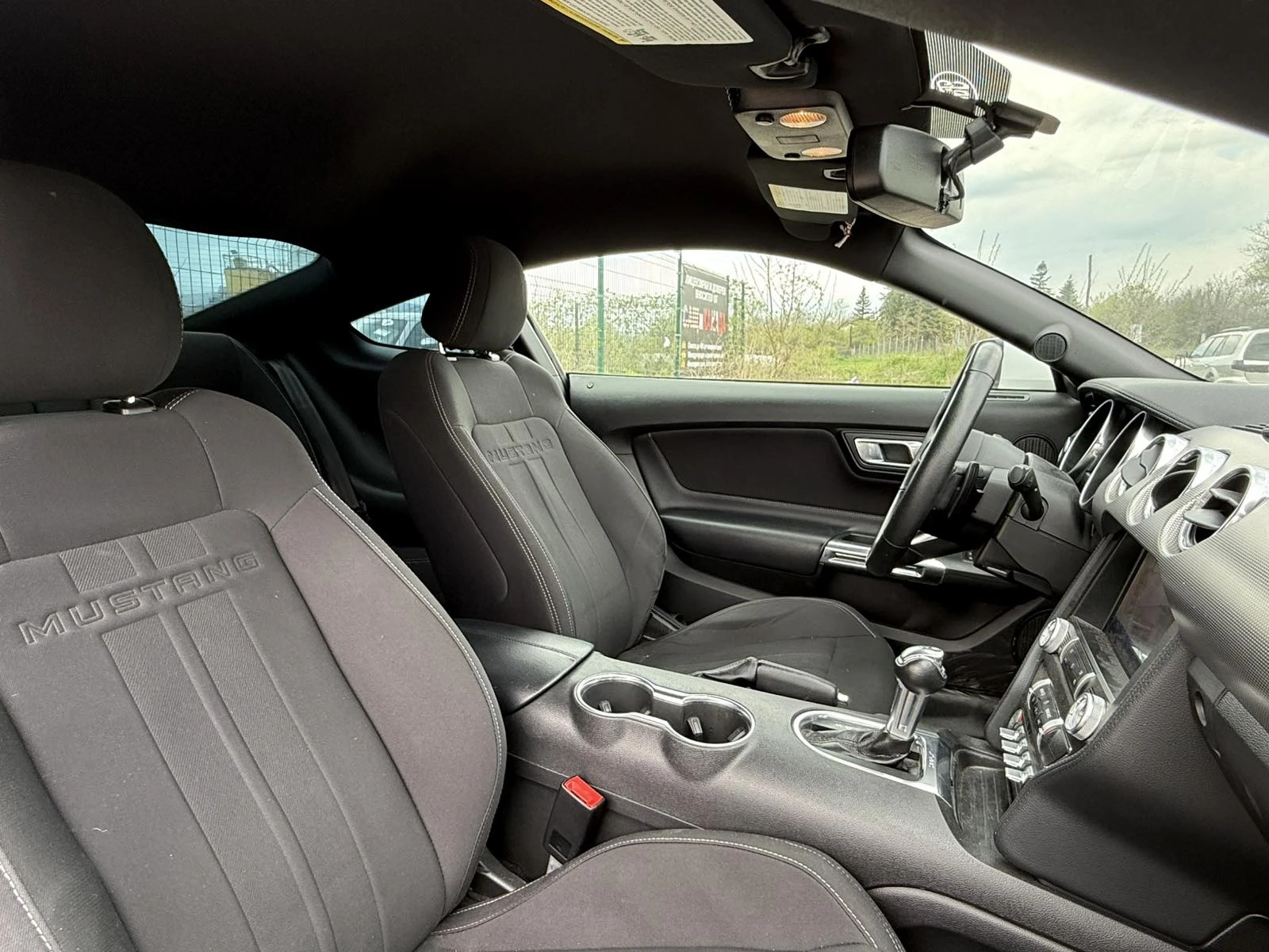 Ford Mustang FACE* 2.3ECOBOOST* NAVI* РЕАЛНИ КМ!, снимка 8 - Автомобили и джипове - 54337817