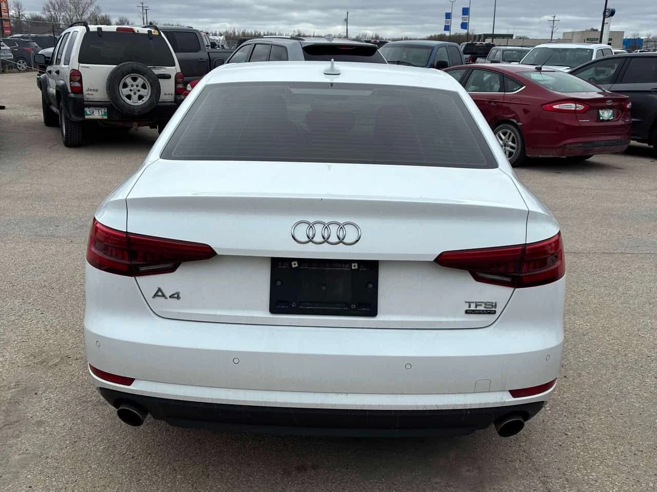 Audi A4 | Progressiv | CARFAX | ПОДГРЕВ | ШИБЕДАХ | , снимка 4 - Автомобили и джипове - 54432358