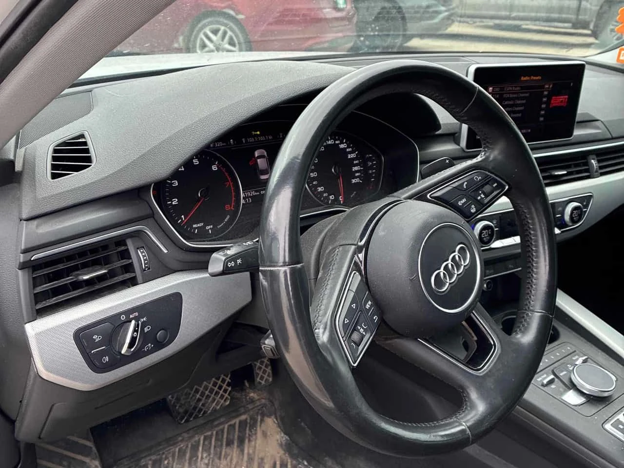 Audi A4 | Progressiv | CARFAX | ПОДГРЕВ | ШИБЕДАХ | , снимка 15 - Автомобили и джипове - 54432358