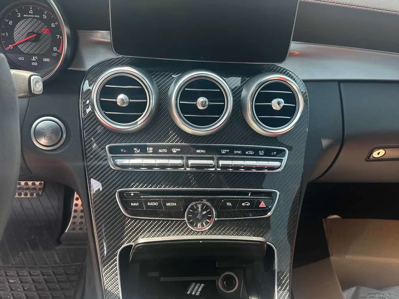 Mercedes-Benz C 63 AMG S| DISTRONIC| 360| HUD| BURMESTER| ПОДГРЕВИ| CARFX, снимка 8 - Автомобили и джипове - 54435609
